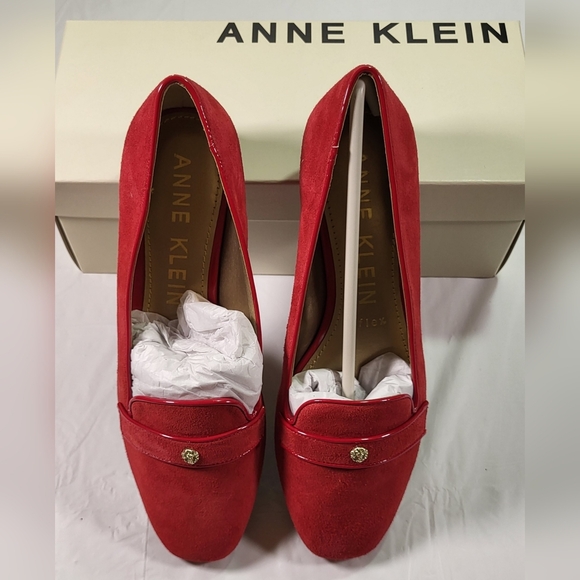 ANNE KLEIN Red Suede Idara Loafers - Size 8 (NIB) - Picture 3 of 6